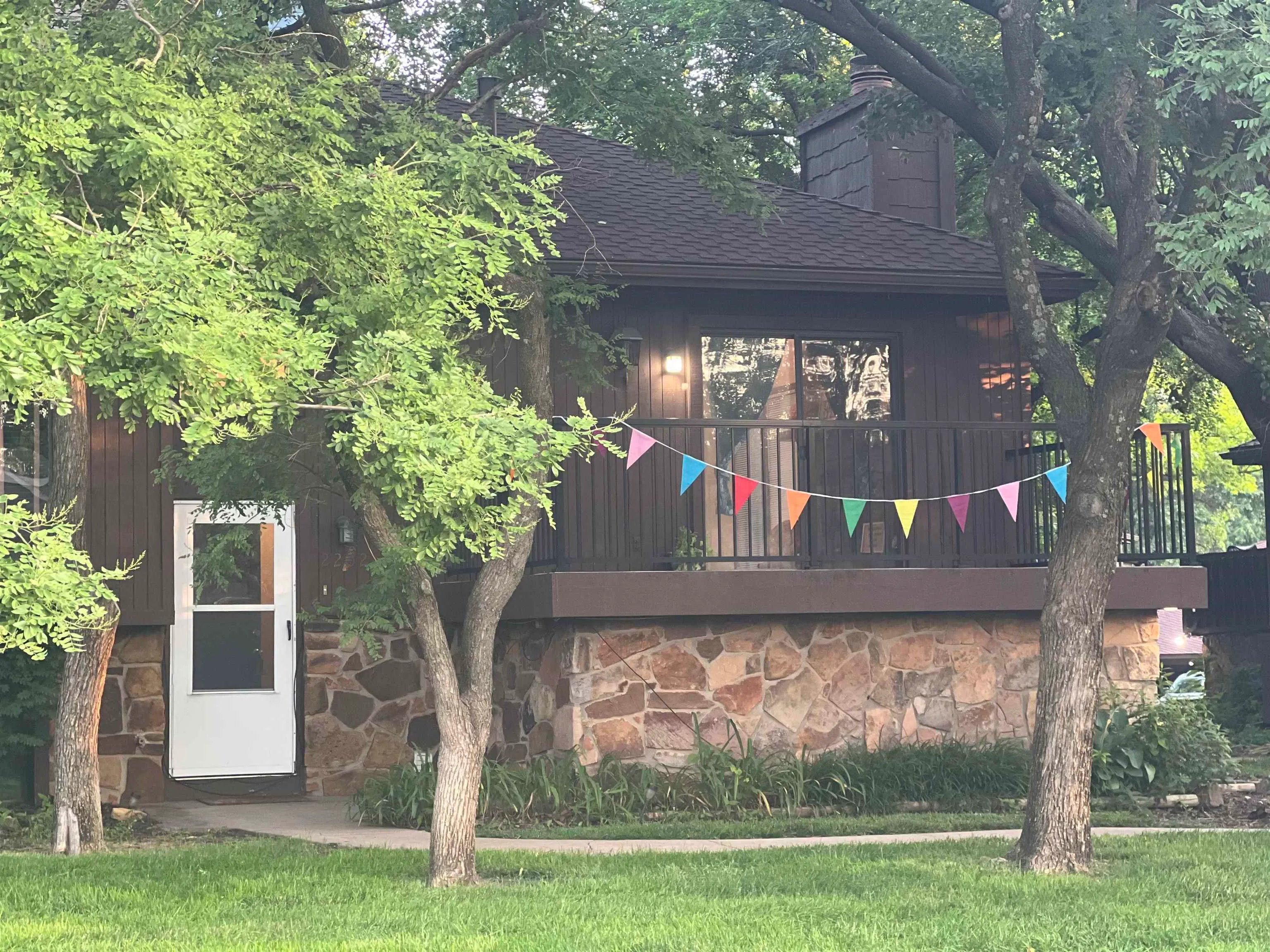 Wichita, Kansas 67215, United States, 2 Bedrooms Bedrooms, ,2 BathroomsBathrooms,Residential,Active,149853