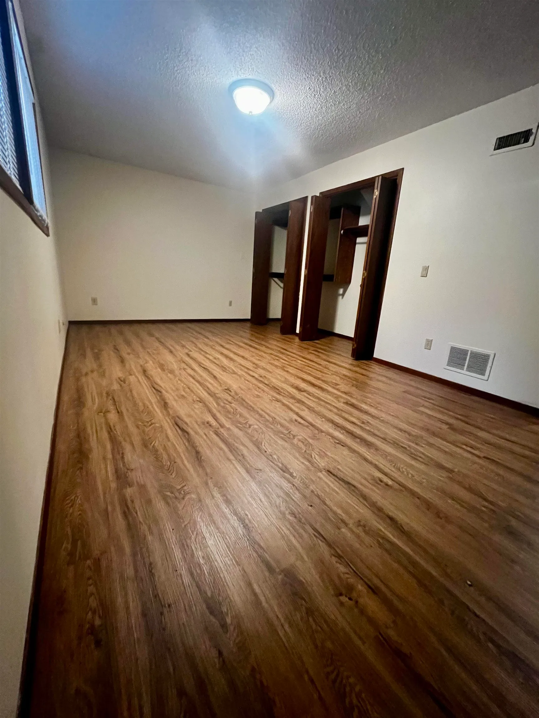 Wichita, Kansas 67215, United States, 2 Bedrooms Bedrooms, ,2 BathroomsBathrooms,Residential,Active,149853