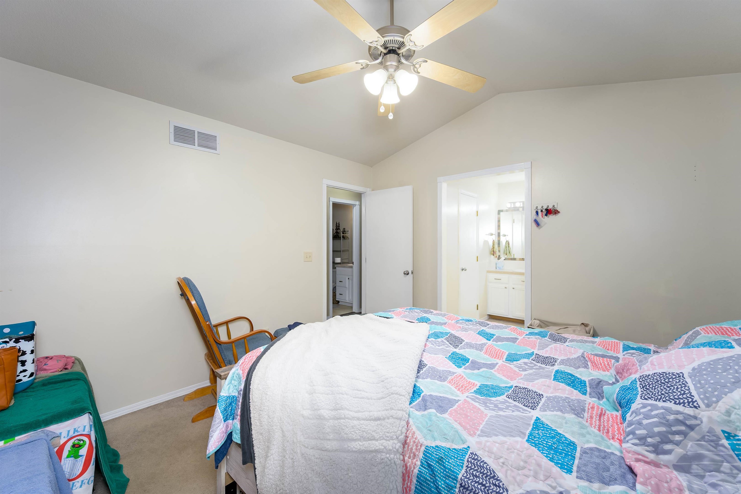 763 E Peach Ave, Haysville, Kansas image 7