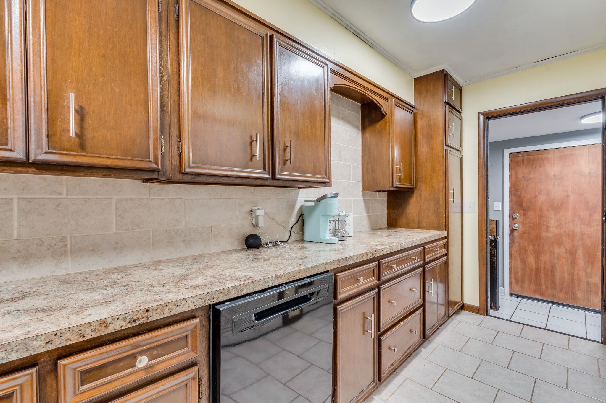400 S Hungerford Ave, Haysville, Kansas image 12