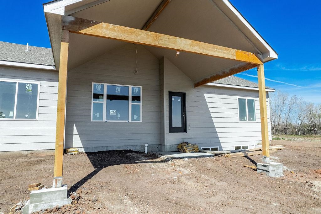 Cheney, Kansas 67025, United States, 3 Bedrooms Bedrooms, ,2 BathroomsBathrooms,Residential,Pending,64848