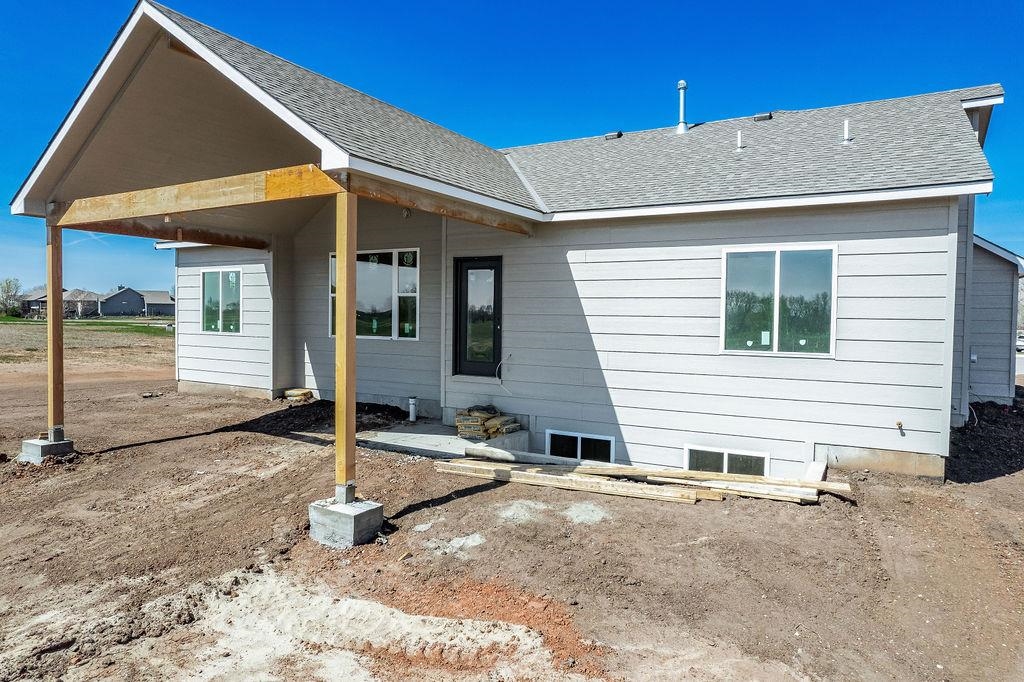 Cheney, Kansas 67025, United States, 3 Bedrooms Bedrooms, ,2 BathroomsBathrooms,Residential,Pending,64848