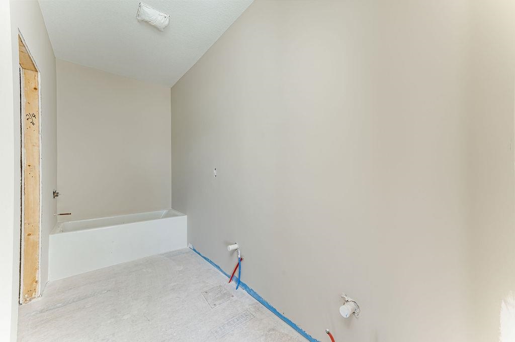 Cheney, Kansas 67025, United States, 3 Bedrooms Bedrooms, ,2 BathroomsBathrooms,Residential,Pending,64848