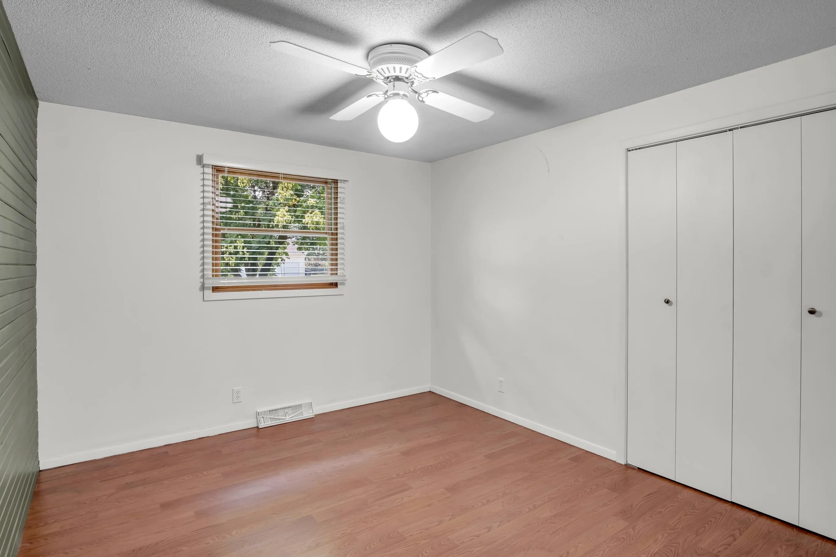 Newton, Kansas 67114, United States, 3 Bedrooms Bedrooms, ,2 BathroomsBathrooms,Residential,Active,179688