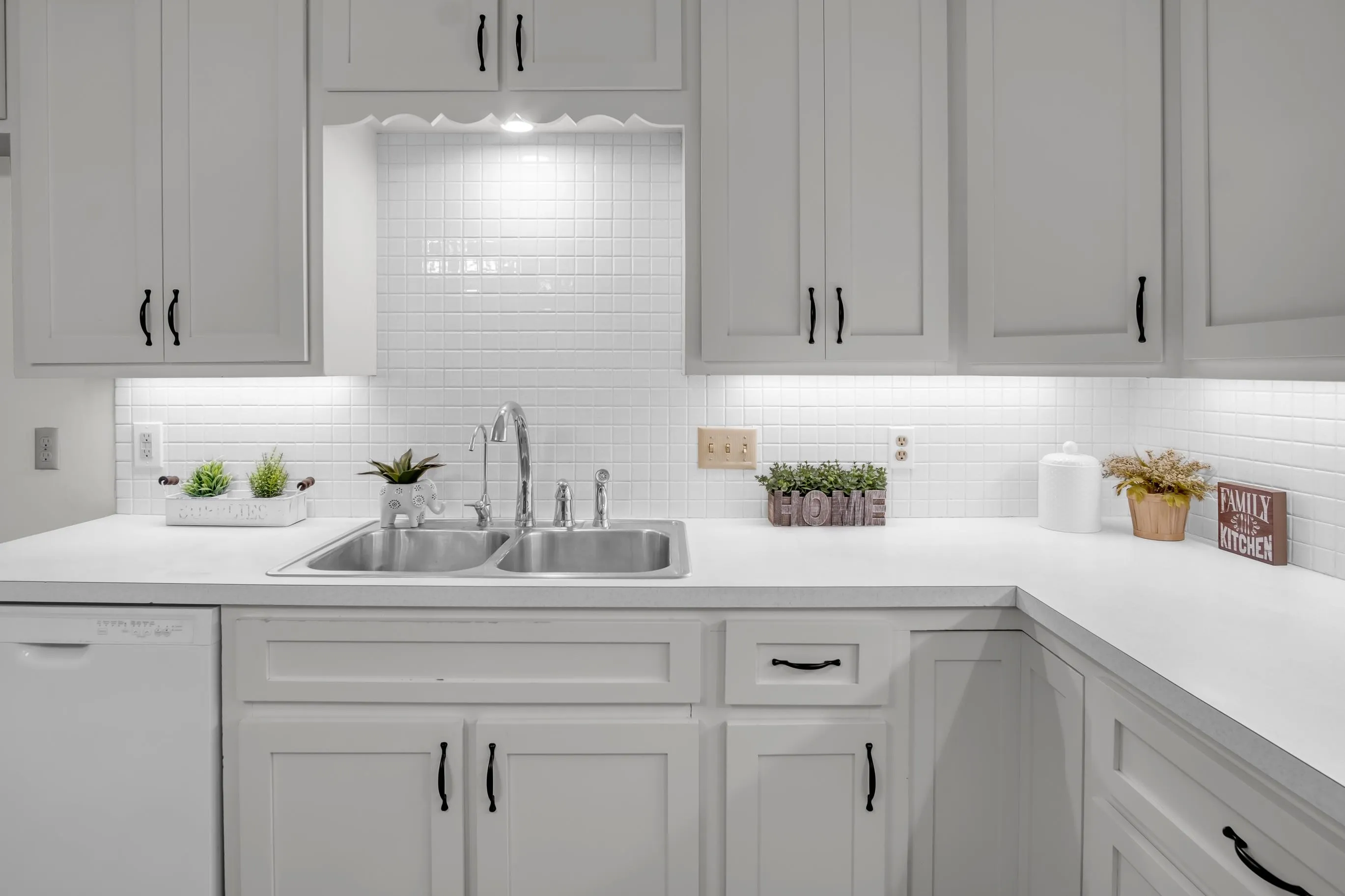 Newton, Kansas 67114, United States, 3 Bedrooms Bedrooms, ,2 BathroomsBathrooms,Residential,Active,179688