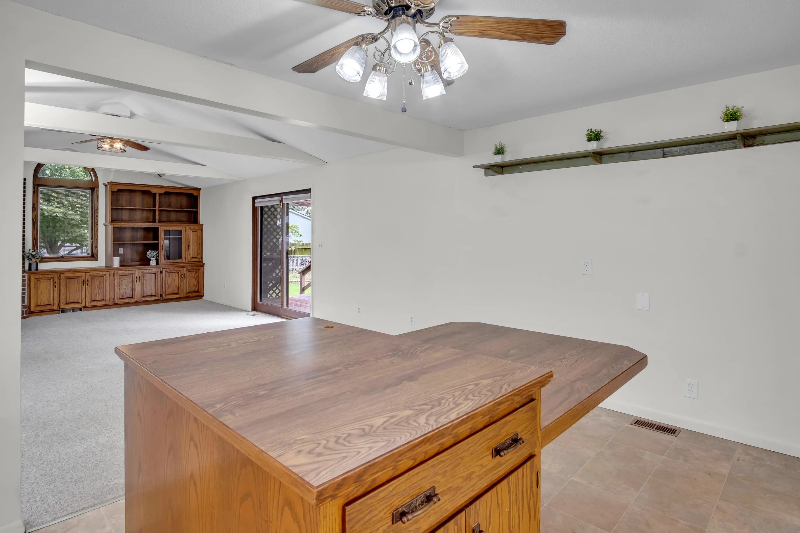 Newton, Kansas 67114, United States, 3 Bedrooms Bedrooms, ,2 BathroomsBathrooms,Residential,Active,179688