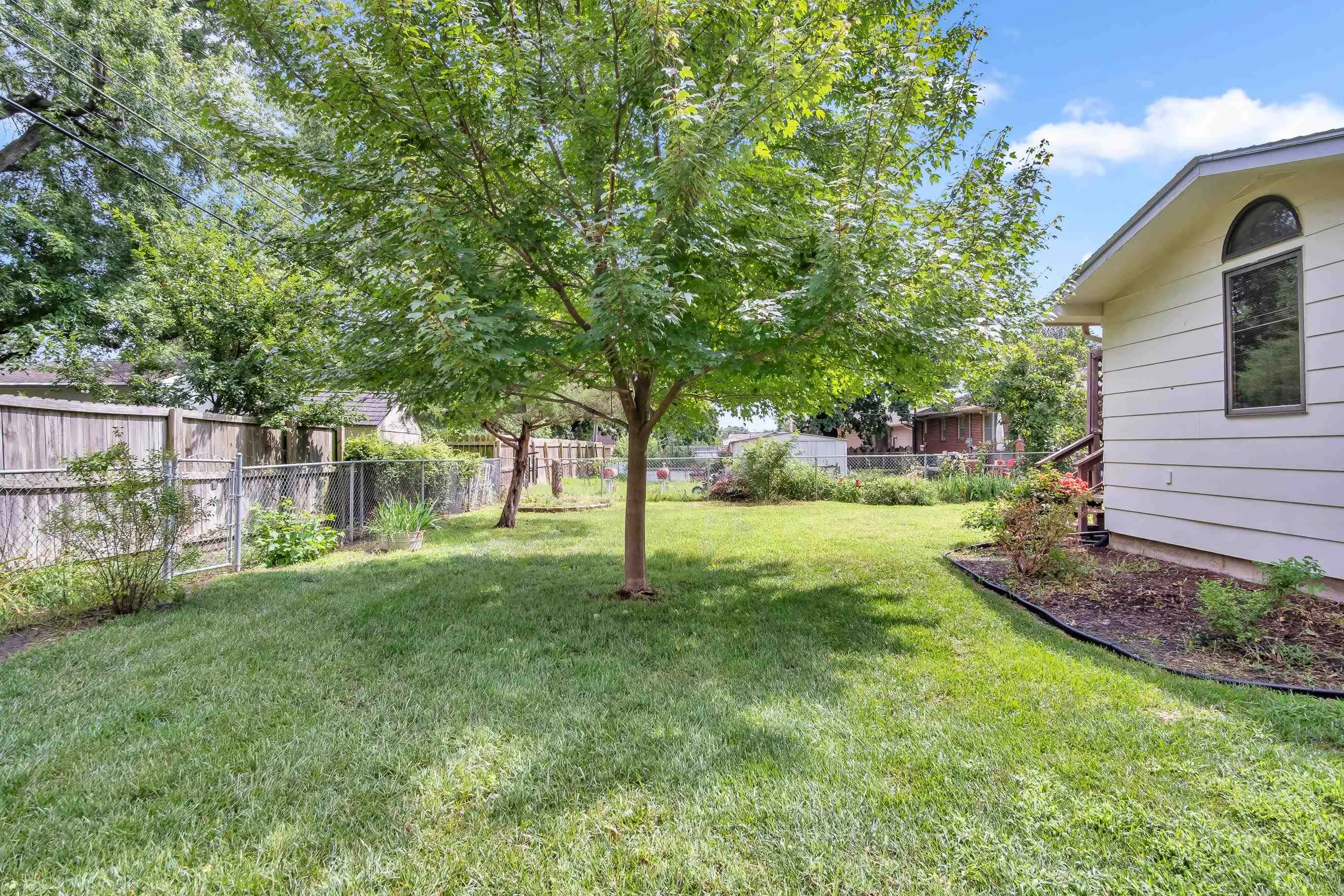 Newton, Kansas 67114, United States, 3 Bedrooms Bedrooms, ,2 BathroomsBathrooms,Residential,Active,179688