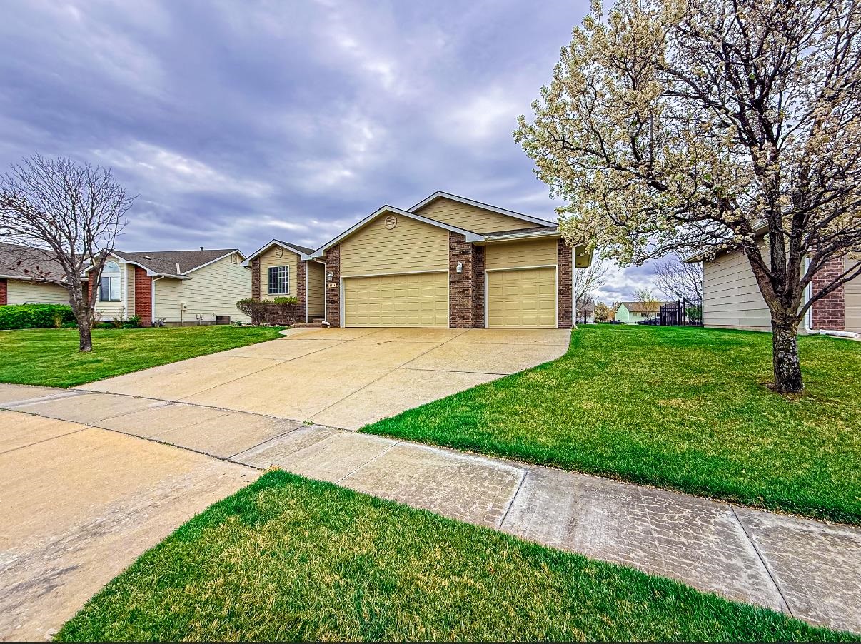 2334 N Covington St, Wichita, Kansas image 2