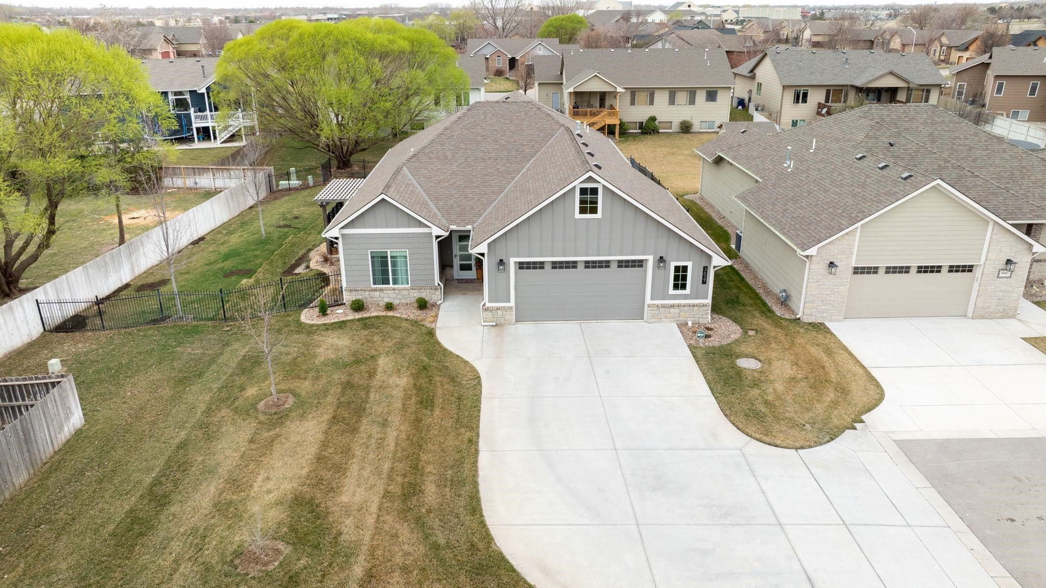 3637 N Lakeway Ct, Wichita, Kansas image 2