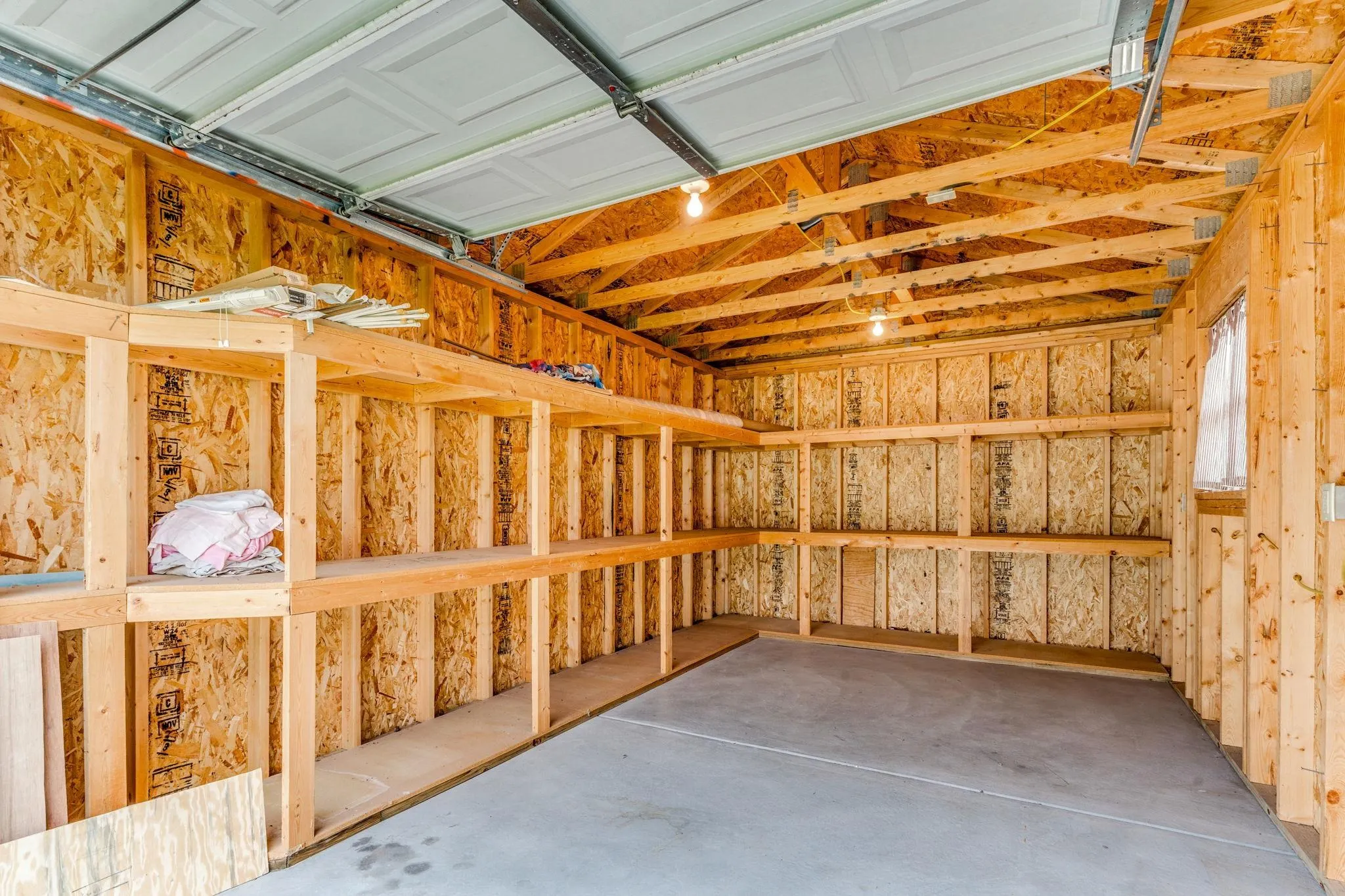 Wichita, Kansas 67217, United States, 3 Bedrooms Bedrooms, ,1 BathroomBathrooms,Residential,Pending,141019