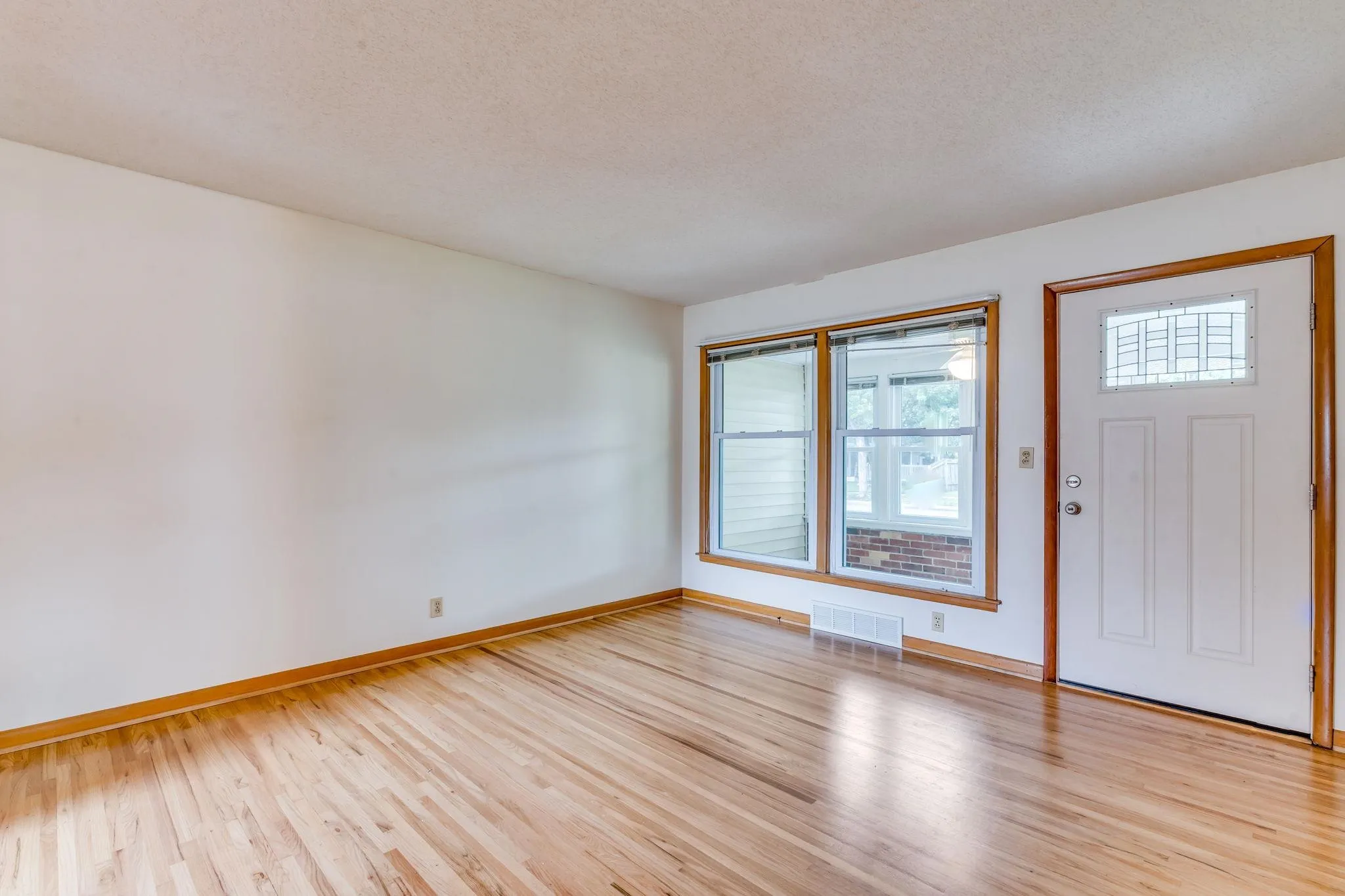 Wichita, Kansas 67217, United States, 3 Bedrooms Bedrooms, ,1 BathroomBathrooms,Residential,Pending,141019