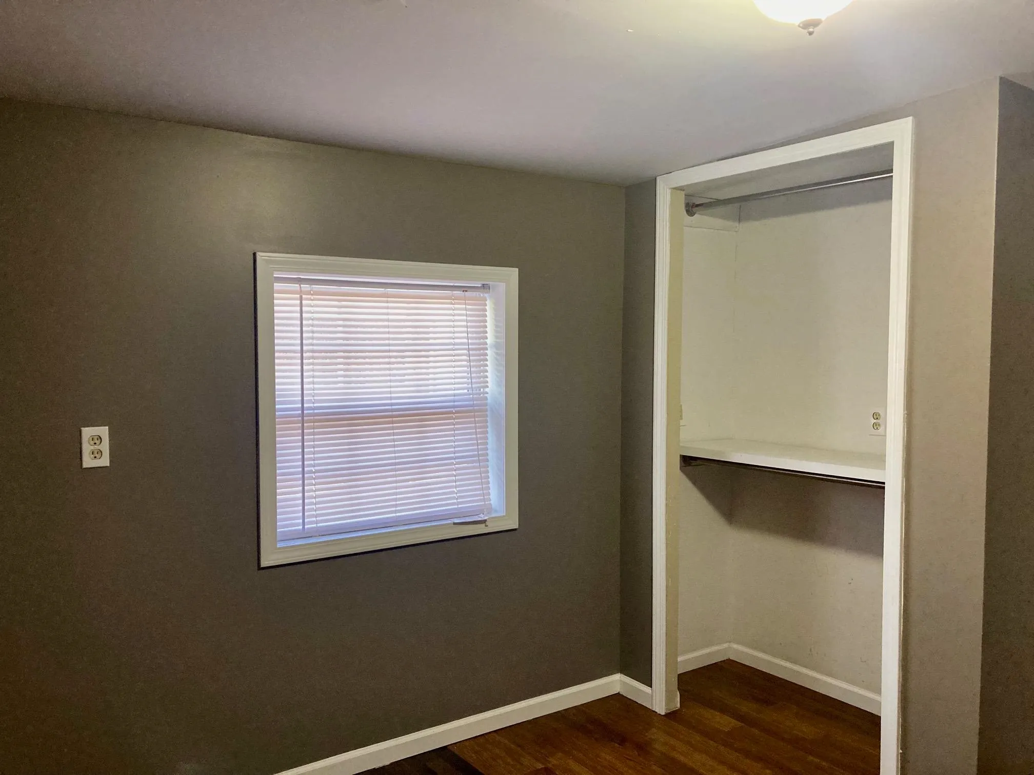 Wichita, Kansas 67214, United States, 4 Bedrooms Bedrooms, ,2 BathroomsBathrooms,Residential,Pending,30120