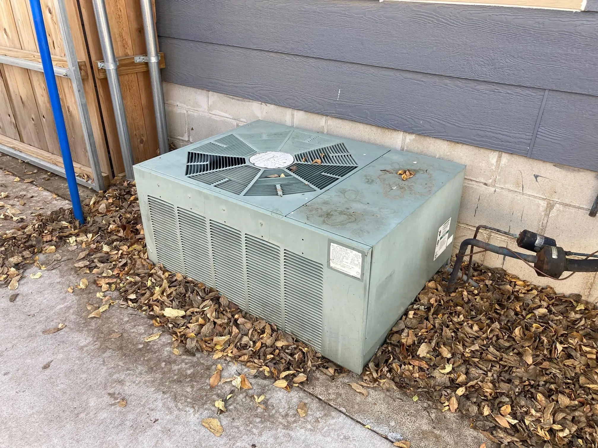 Wichita, Kansas 67214, United States, 4 Bedrooms Bedrooms, ,2 BathroomsBathrooms,Residential,Pending,30120