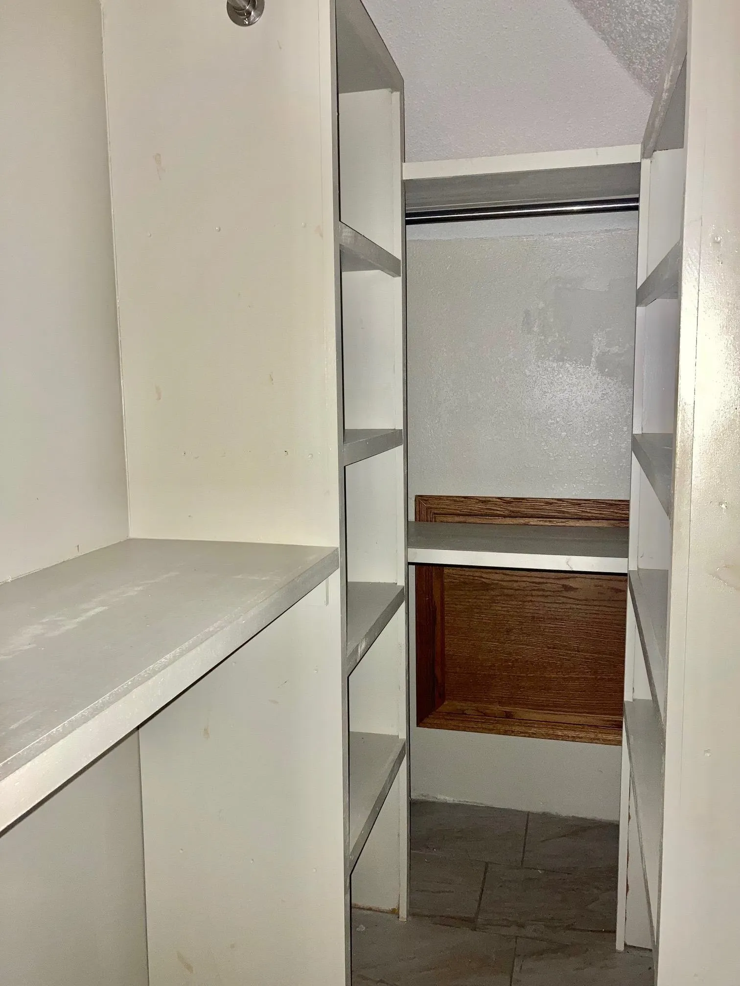 Wichita, Kansas 67214, United States, 4 Bedrooms Bedrooms, ,2 BathroomsBathrooms,Residential,Pending,30120