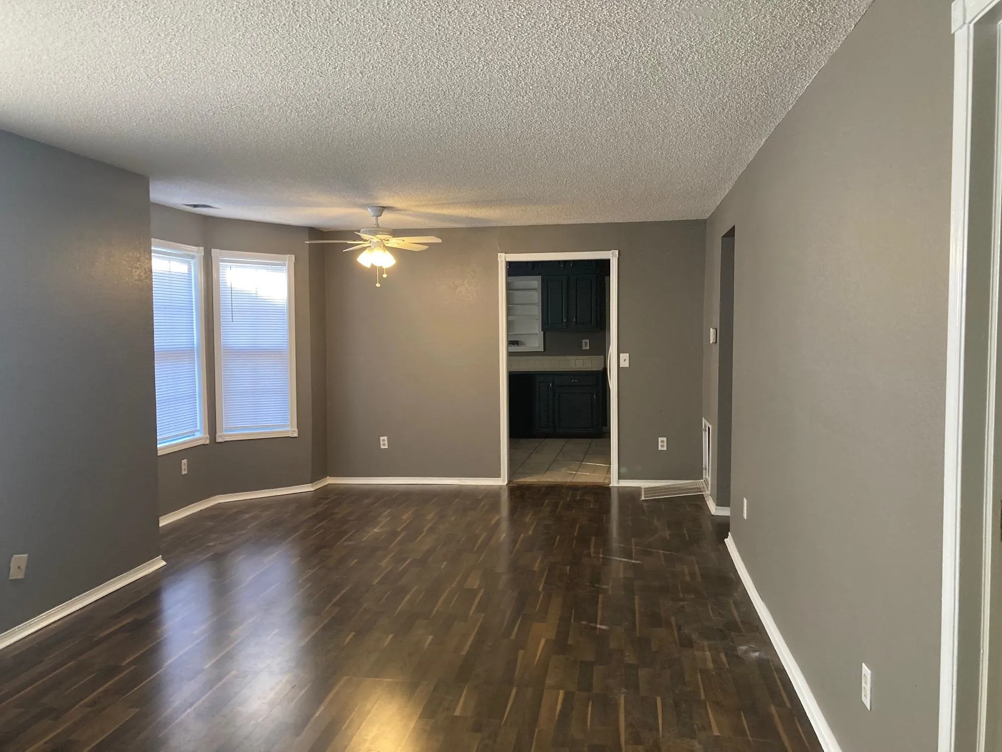 Wichita, Kansas 67214, United States, 4 Bedrooms Bedrooms, ,2 BathroomsBathrooms,Residential,Pending,30120