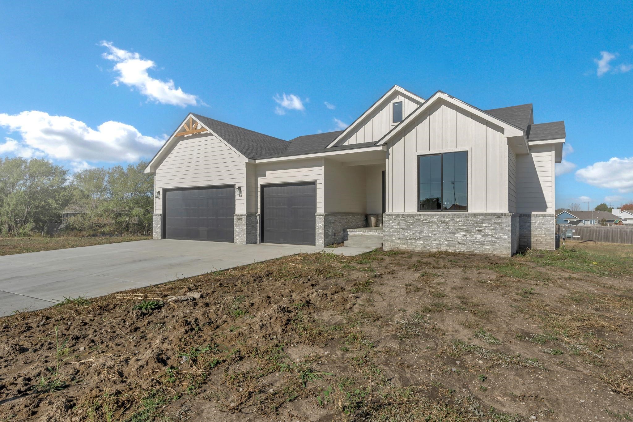 2728 E Burlington Cir, Park City, Kansas image 3