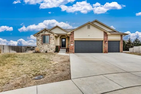 1118 N Spring Ridge Ct, Derby, KS 67037 - MLS#: 650686