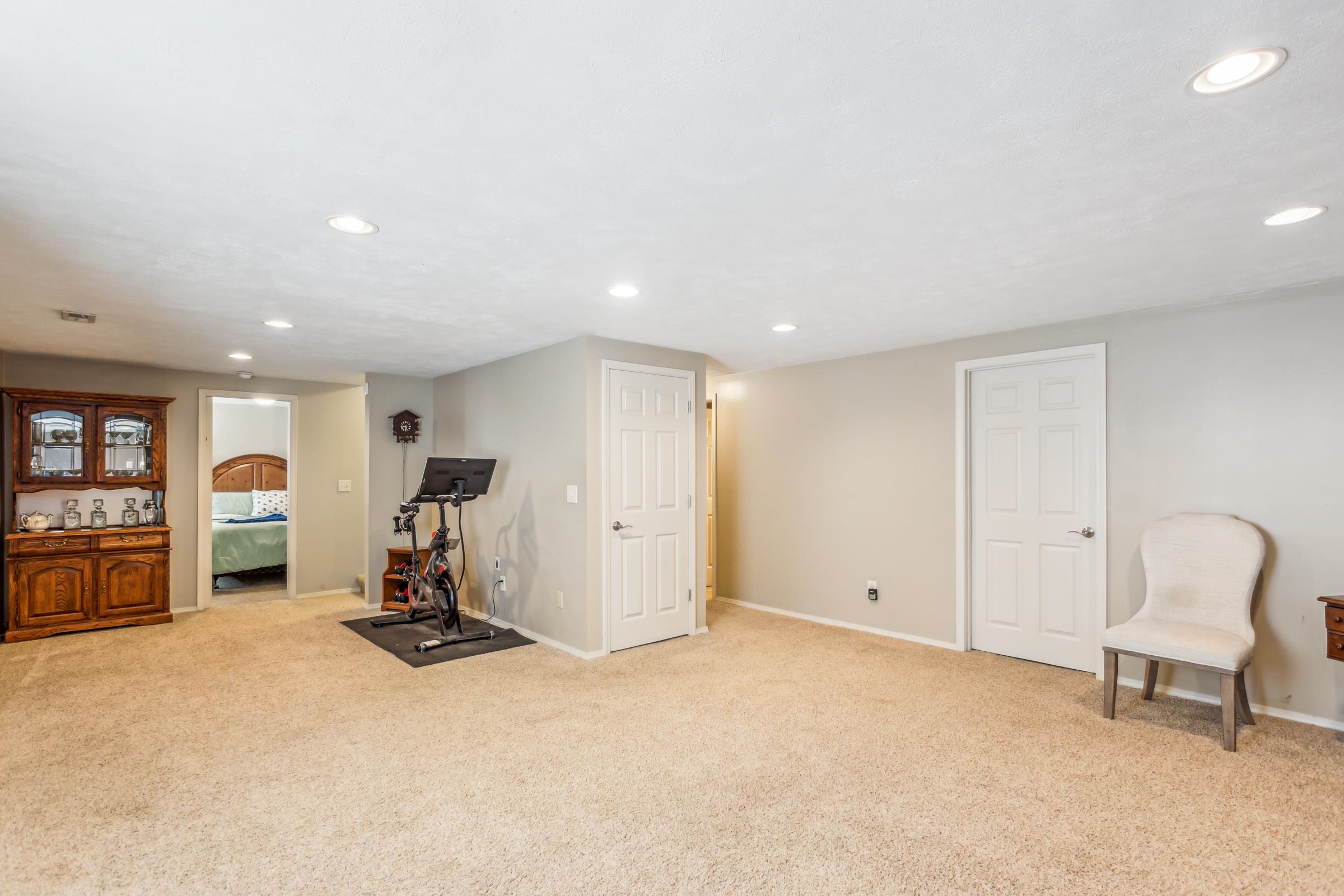 1910 N Nickelton Ct, Wichita, Kansas image 20