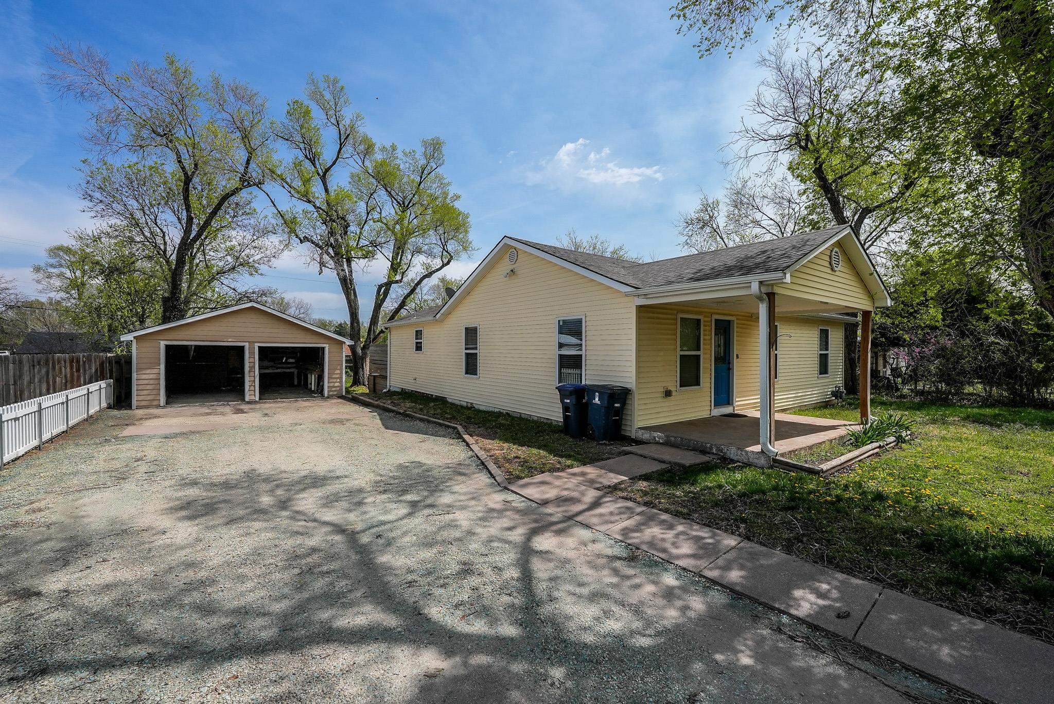 416 N Hillcrest St, El Dorado, Kansas image 2