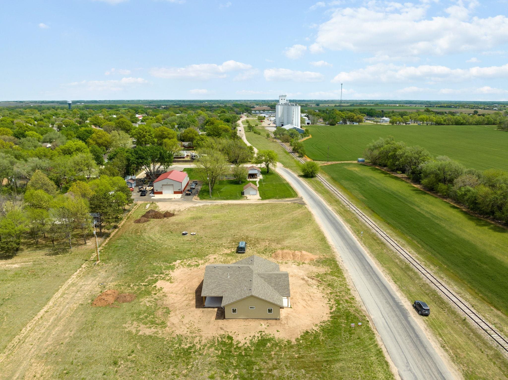 634 W Santa Fe St, Cheney, Kansas image 27