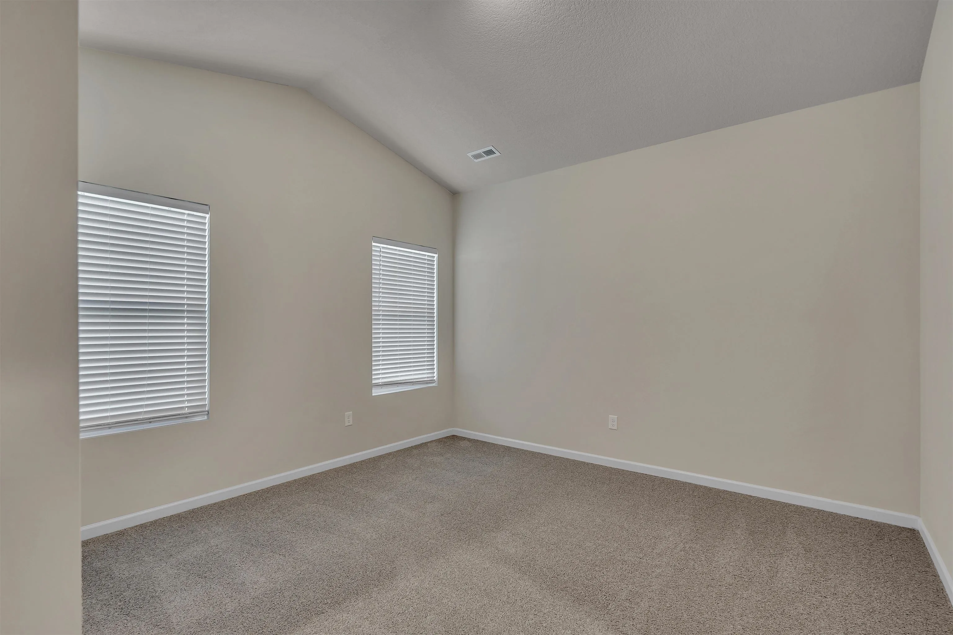 Garden Plain, Kansas 67050, United States, 4 Bedrooms Bedrooms, ,2 BathroomsBathrooms,Residential,Pending,47213