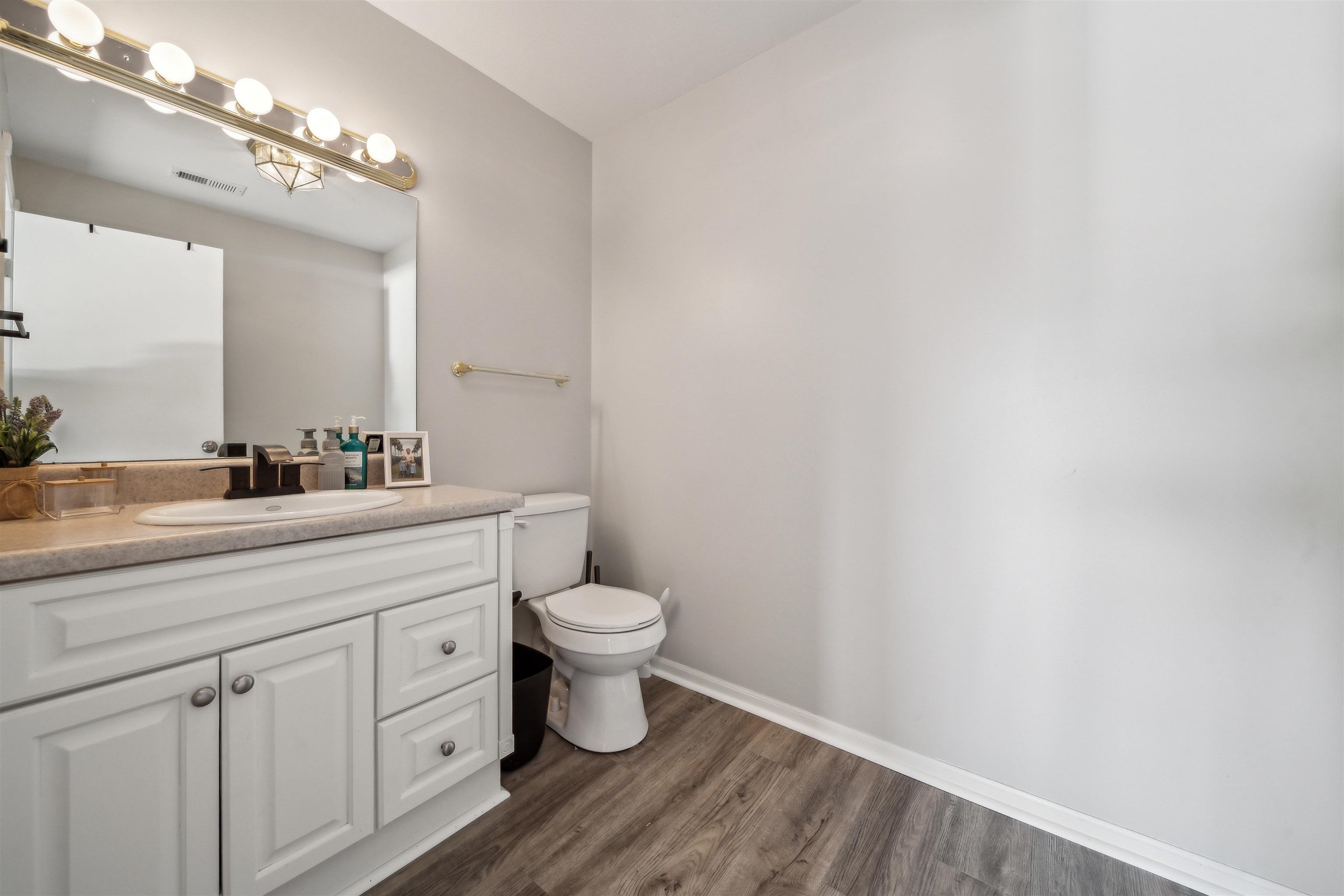 3210 N Lakecrest St, Wichita, Virginia image 31