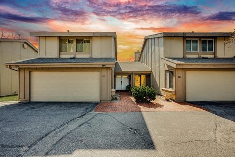 Homes For Sale - 8325 E Harry St Apt 701 St<br/> Sedgwick County, Wichita, KS 67207