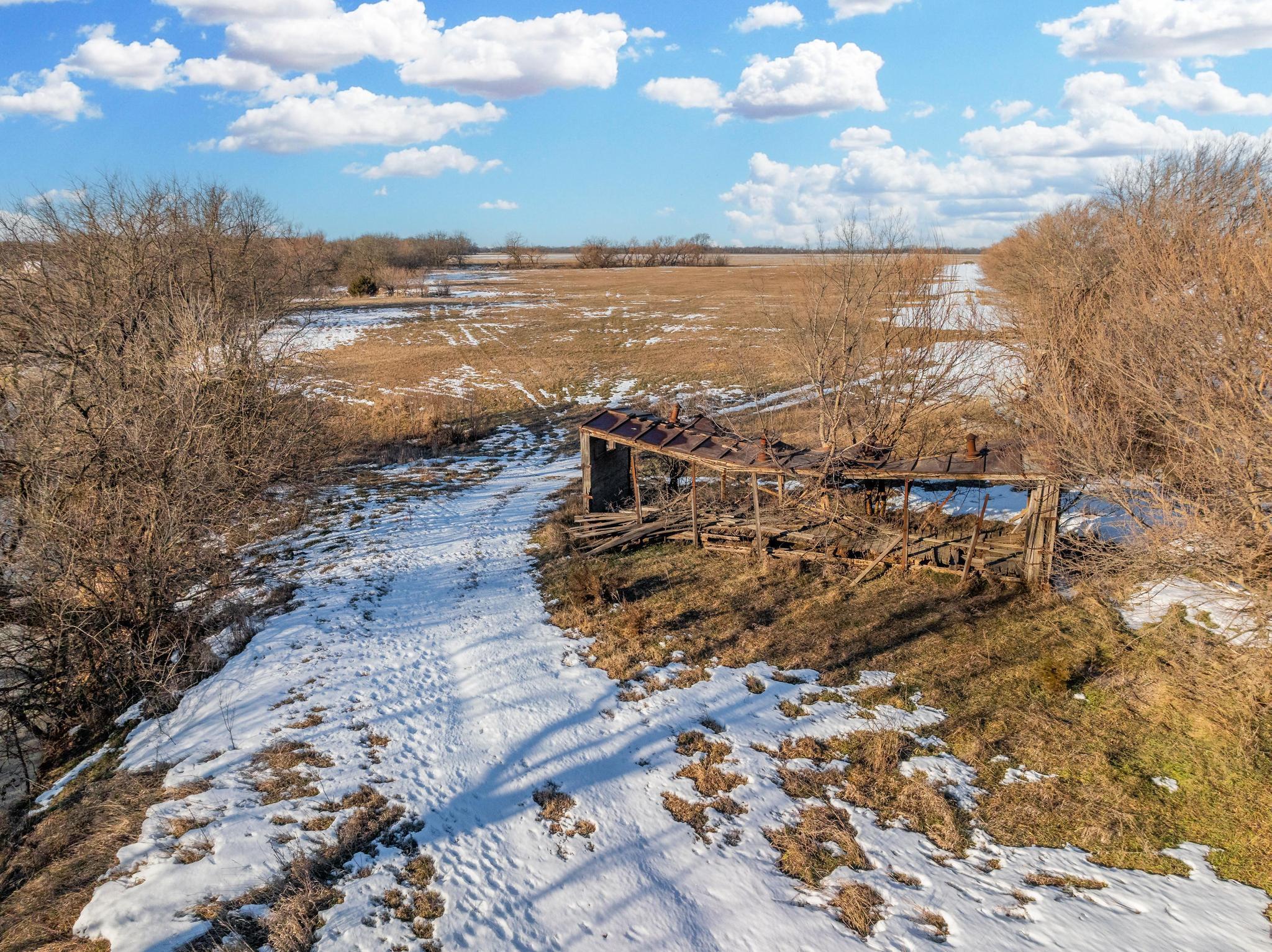 2669 S Oliver Rd, Newton, Kansas image 10