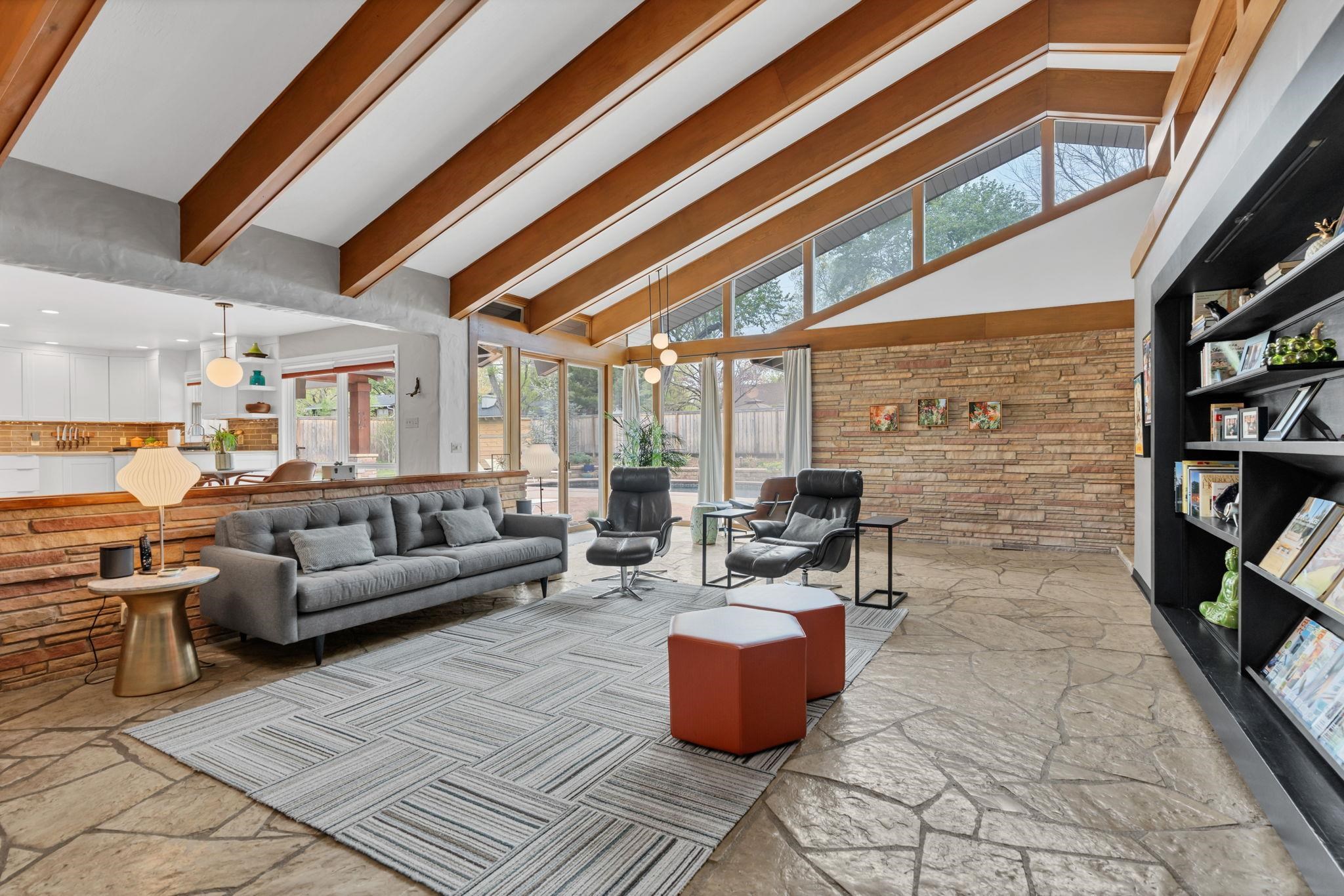 1210 N Willow Ln, Wichita, Kansas image 12