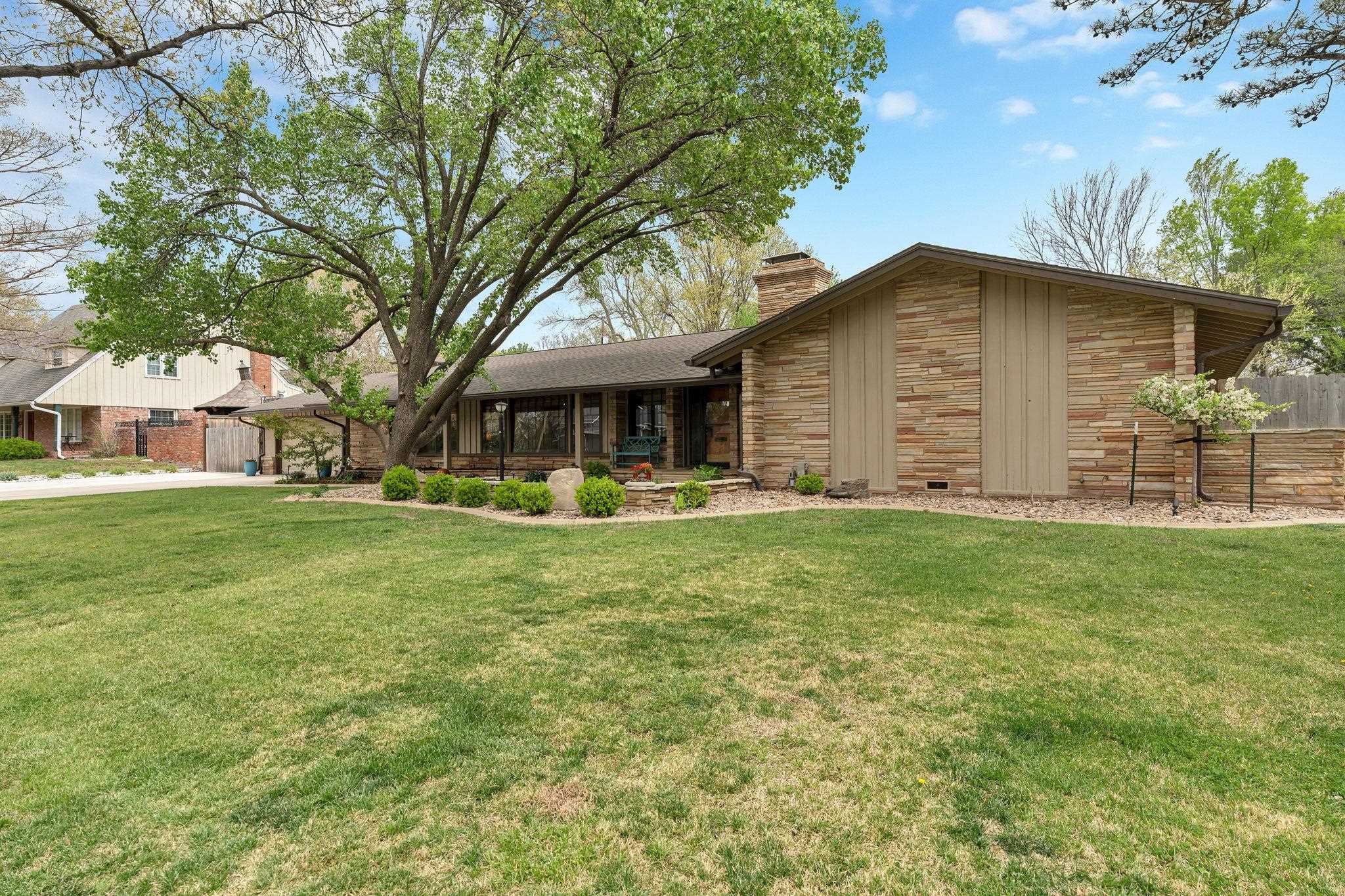 1210 N Willow Ln, Wichita, Kansas image 3