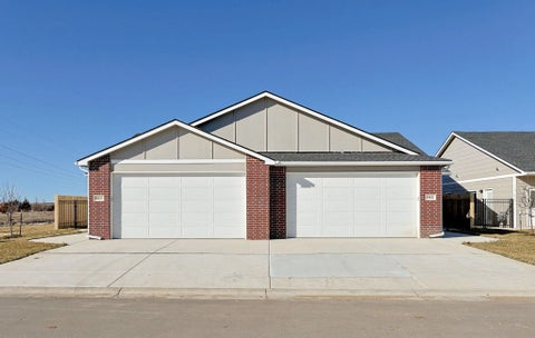 Multifamily For Sale - 3821-3823 S Bluelake Ct<br/> Sedgwick County, Wichita, KS 67215