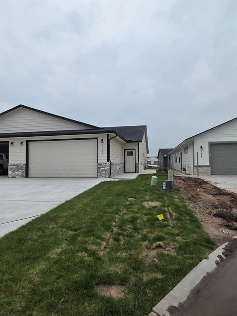 Multifamily For Rent - 2437 S Wheatland Ct<br/> Wichita, KS 67235