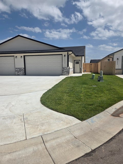 Multifamily For Rent - 2437 S Wheatland Ct<br/> Wichita, KS 67235