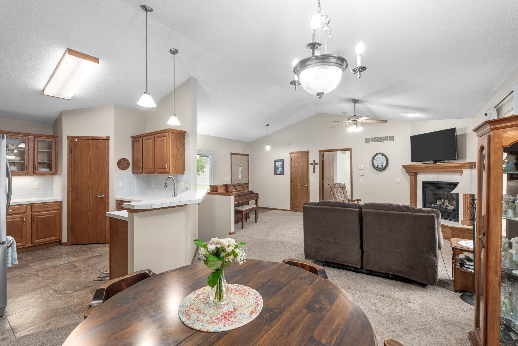 2539 E Ventnor Ct, Park City, Kansas image 6