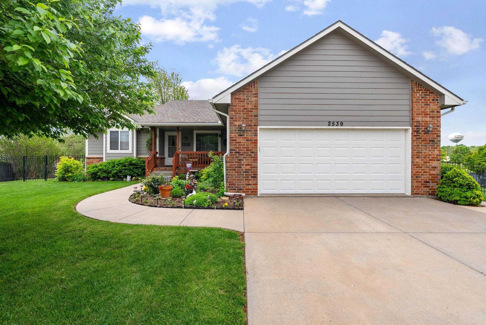 2539 E Ventnor Ct, Park City, Kansas image 1