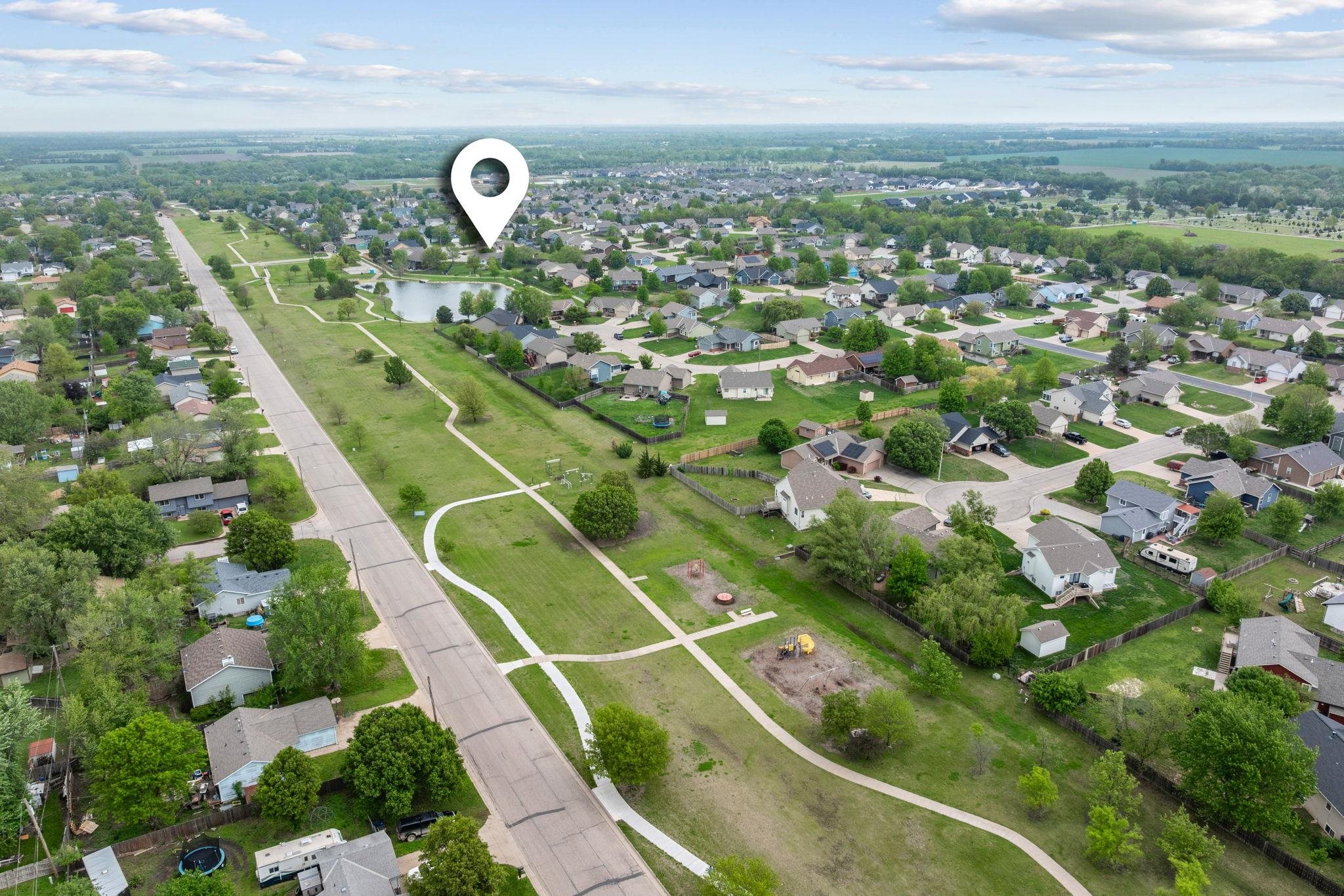 2539 E Ventnor Ct, Park City, Kansas image 32