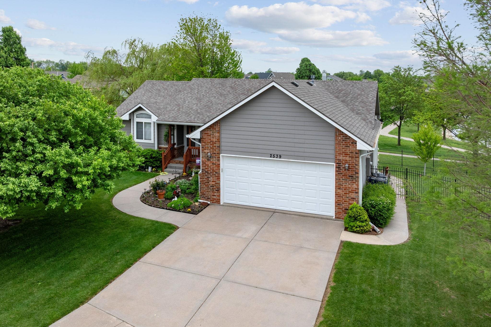 2539 E Ventnor Ct, Park City, Kansas image 34