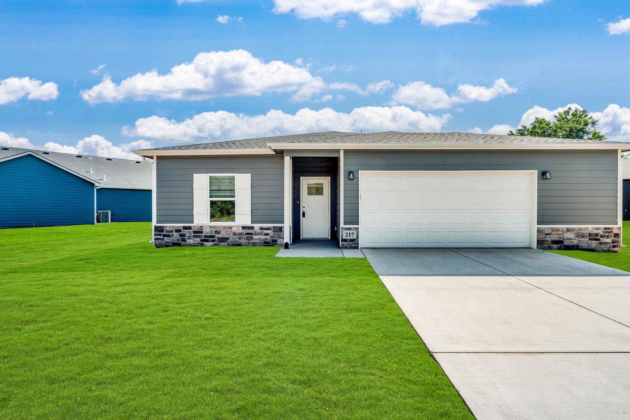 217 Lakeside Dr, Cheney, Kansas image 3