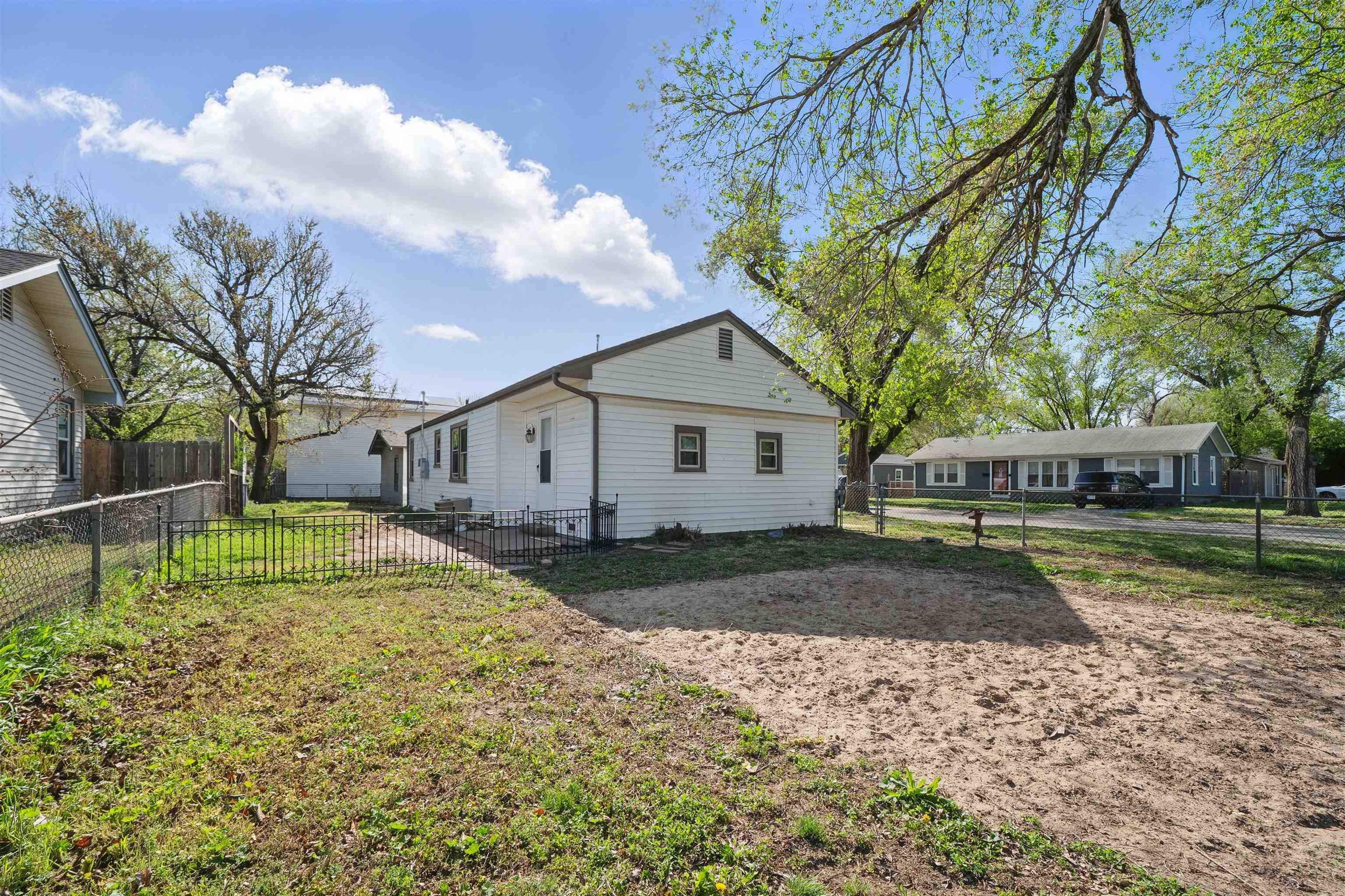 718 W 44th St S, Wichita, Kansas image 23