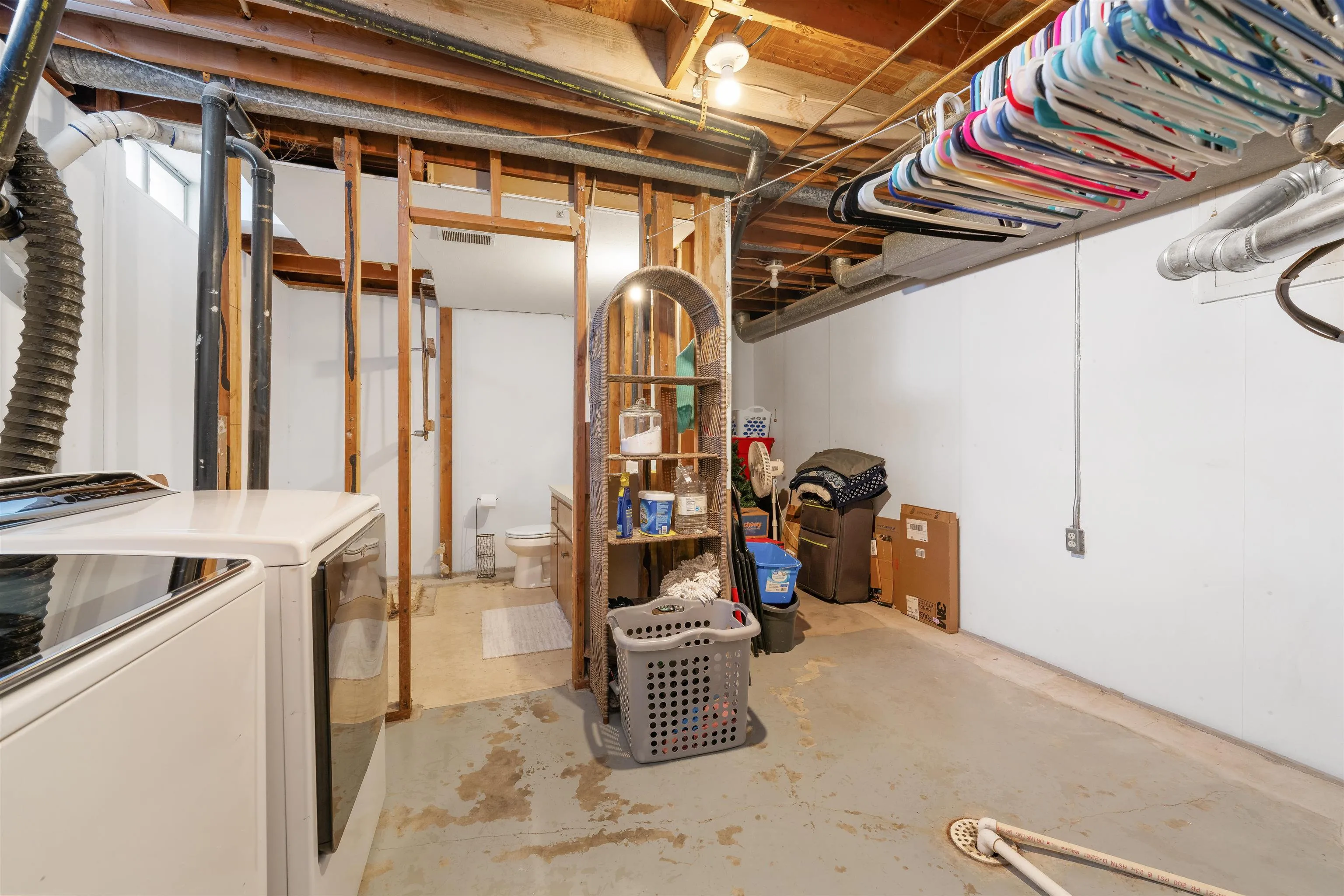 Wichita, Kansas 67204, United States, 3 Bedrooms Bedrooms, ,2 BathroomsBathrooms,Residential,Pending,3972