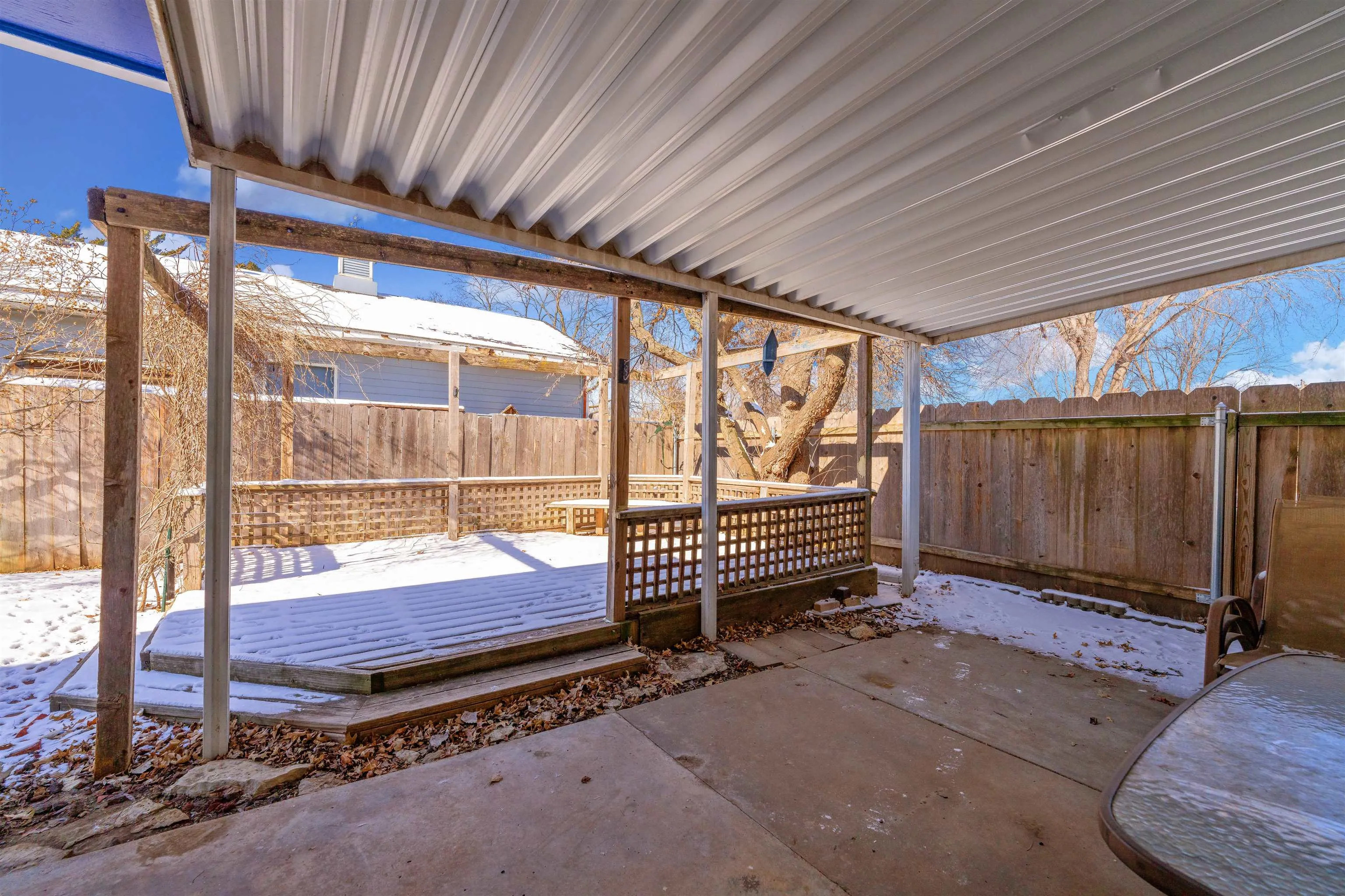 Wichita, Kansas 67204, United States, 3 Bedrooms Bedrooms, ,2 BathroomsBathrooms,Residential,Pending,3972