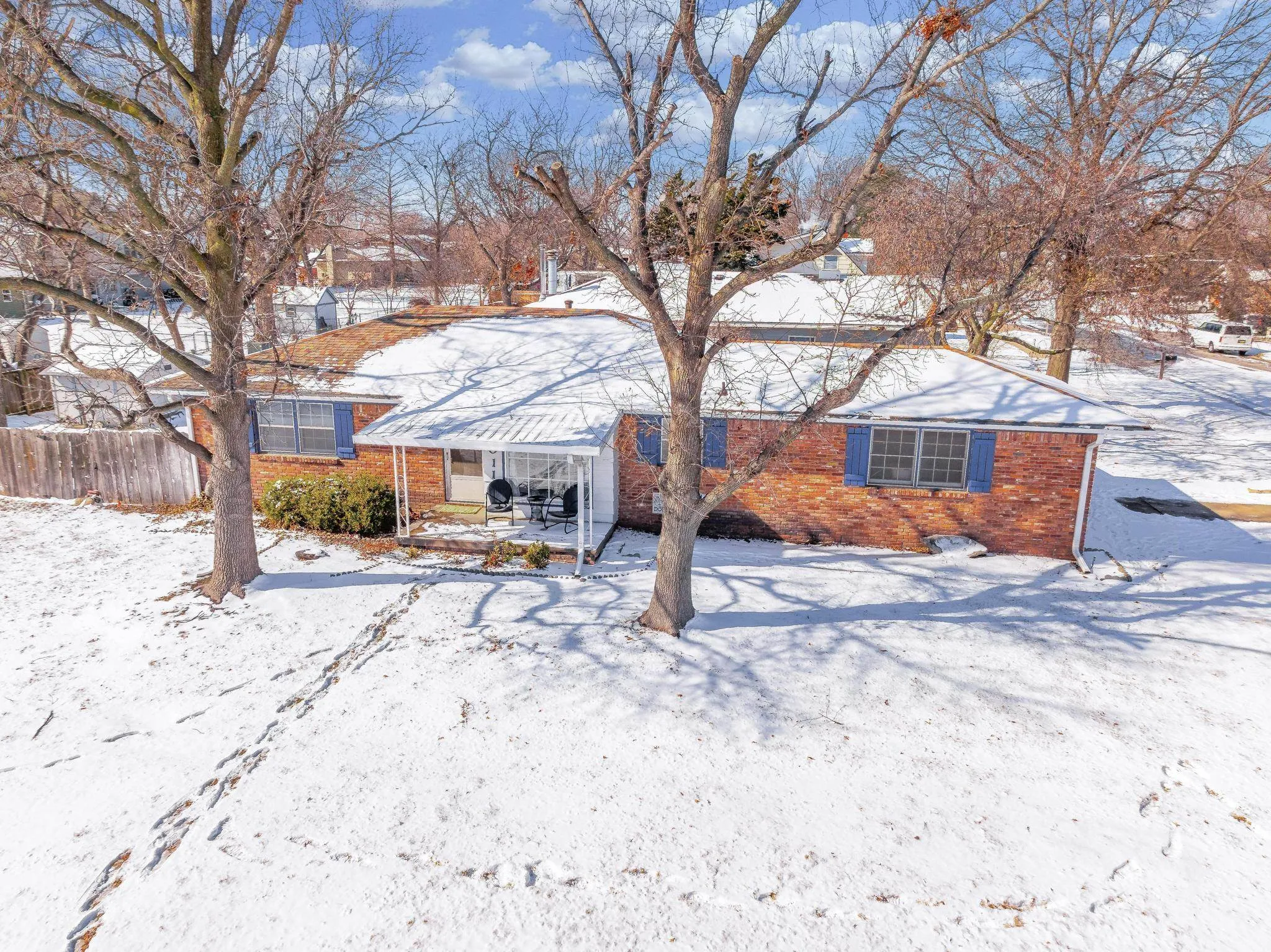 Wichita, Kansas 67204, United States, 3 Bedrooms Bedrooms, ,2 BathroomsBathrooms,Residential,Pending,3972