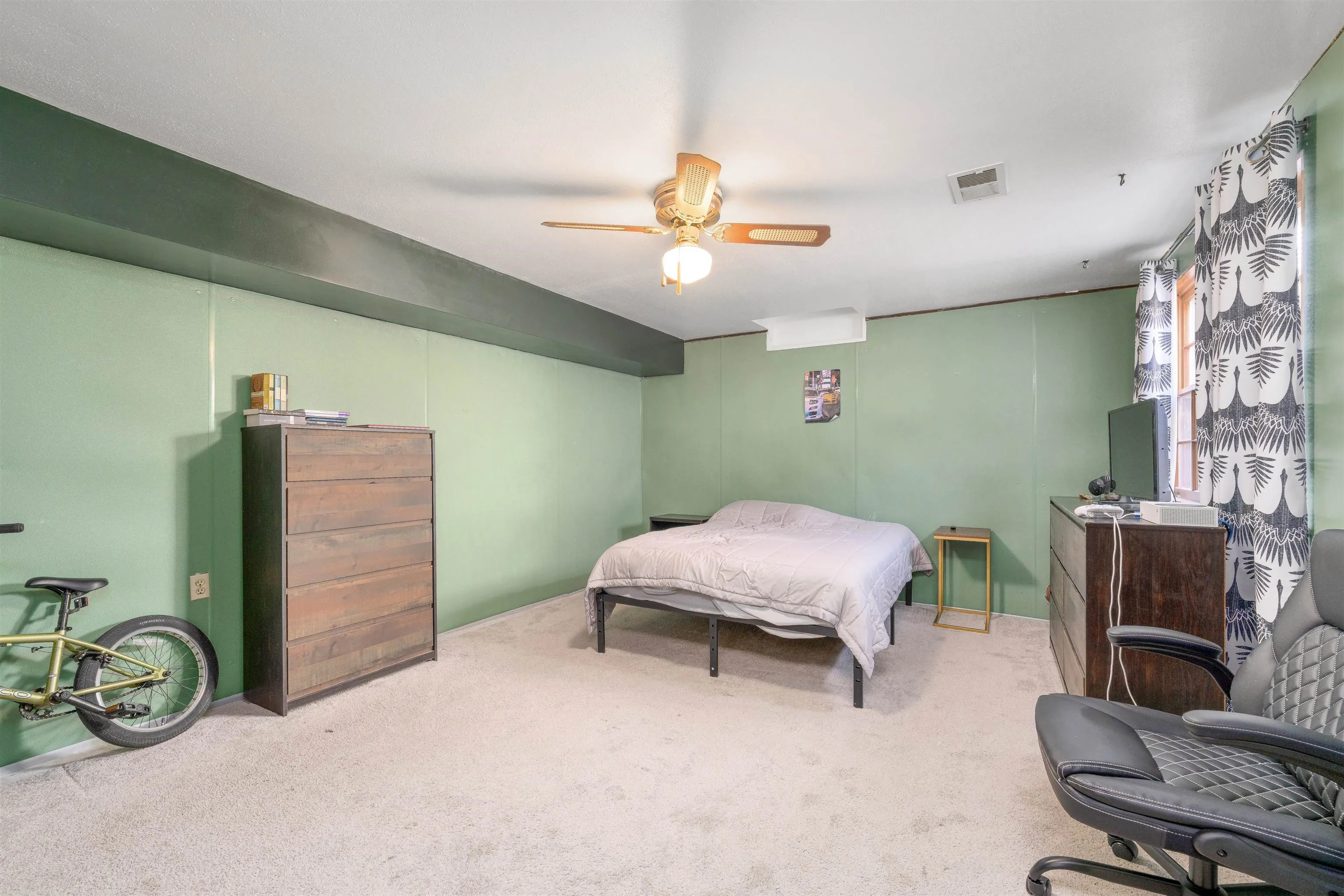 Wichita, Kansas 67204, United States, 3 Bedrooms Bedrooms, ,2 BathroomsBathrooms,Residential,Pending,3972