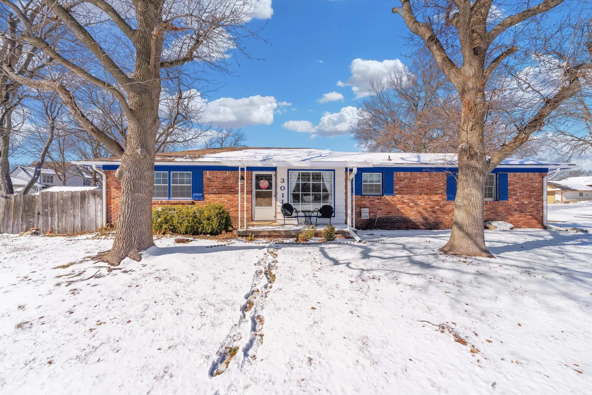 Wichita, Kansas 67204, United States, 3 Bedrooms Bedrooms, ,2 BathroomsBathrooms,Residential,Pending,3972