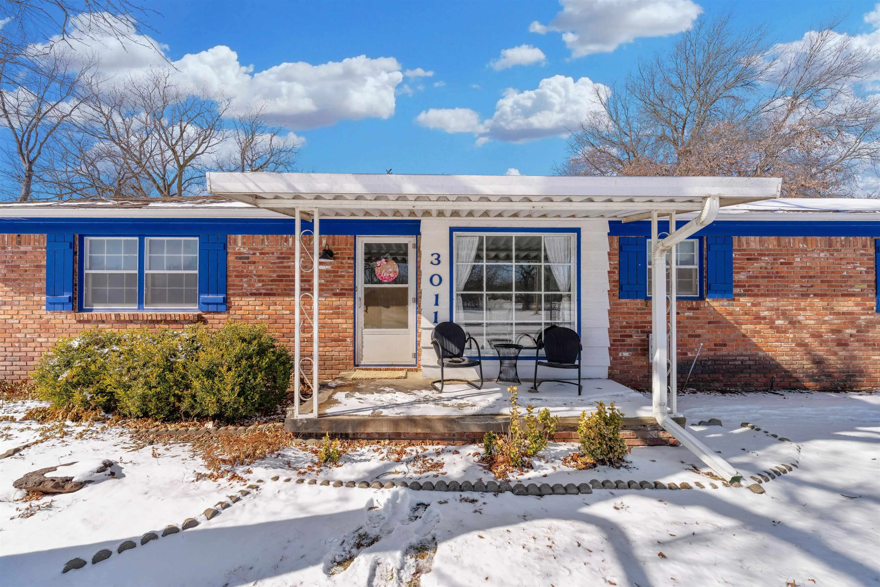 Wichita, Kansas 67204, United States, 3 Bedrooms Bedrooms, ,2 BathroomsBathrooms,Residential,Pending,3972