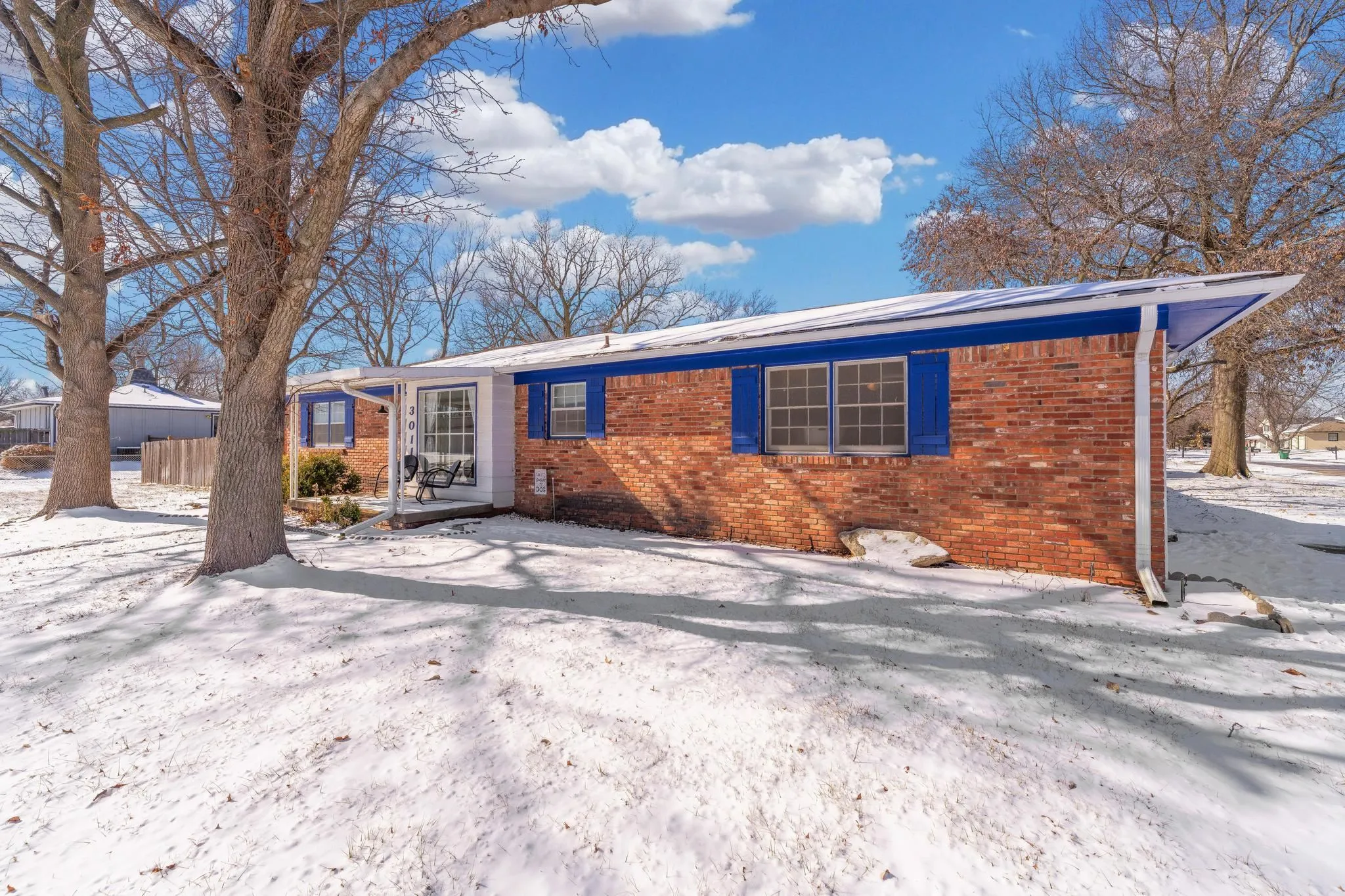 Wichita, Kansas 67204, United States, 3 Bedrooms Bedrooms, ,2 BathroomsBathrooms,Residential,Pending,3972