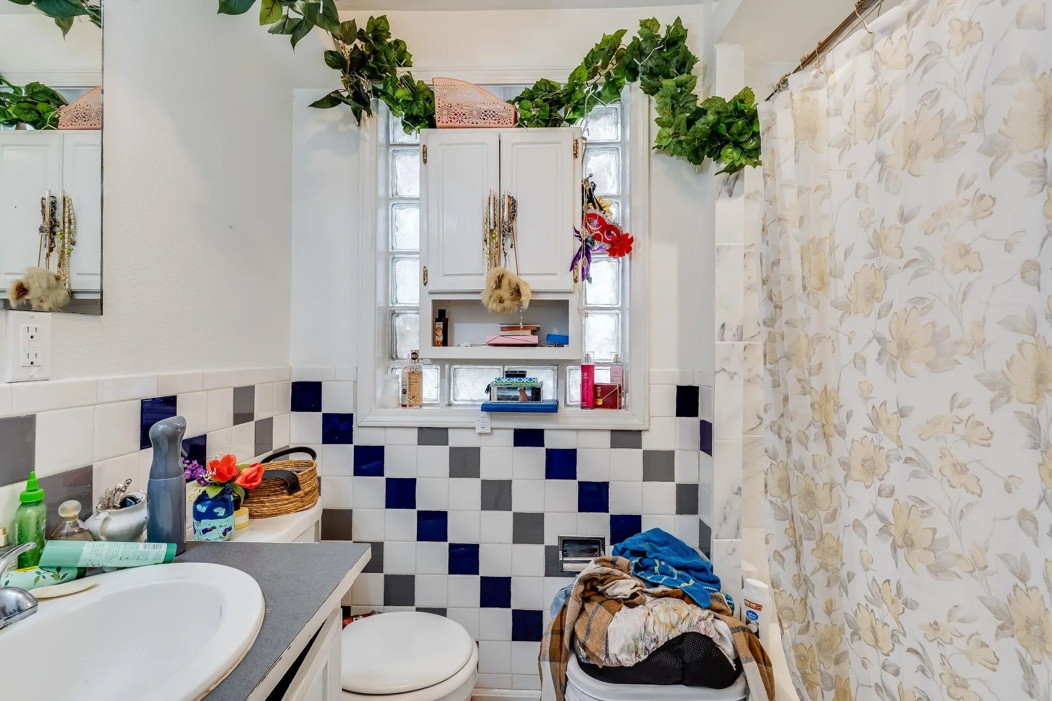 Wichita, Kansas 67213, United States, 3 Bedrooms Bedrooms, ,2 BathroomsBathrooms,Residential,Active,226863