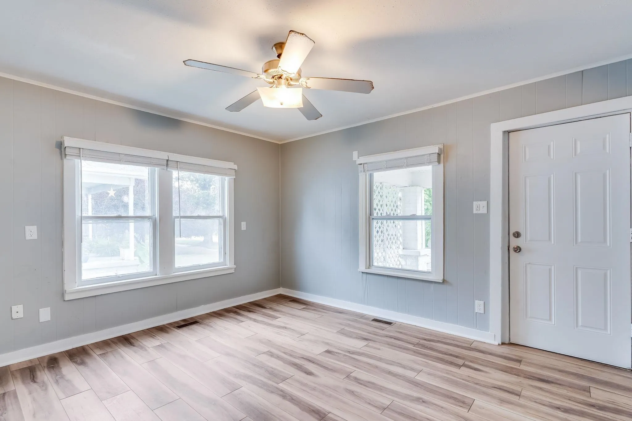 Wichita, Kansas 67213, United States, 3 Bedrooms Bedrooms, ,2 BathroomsBathrooms,Residential,Active,226863