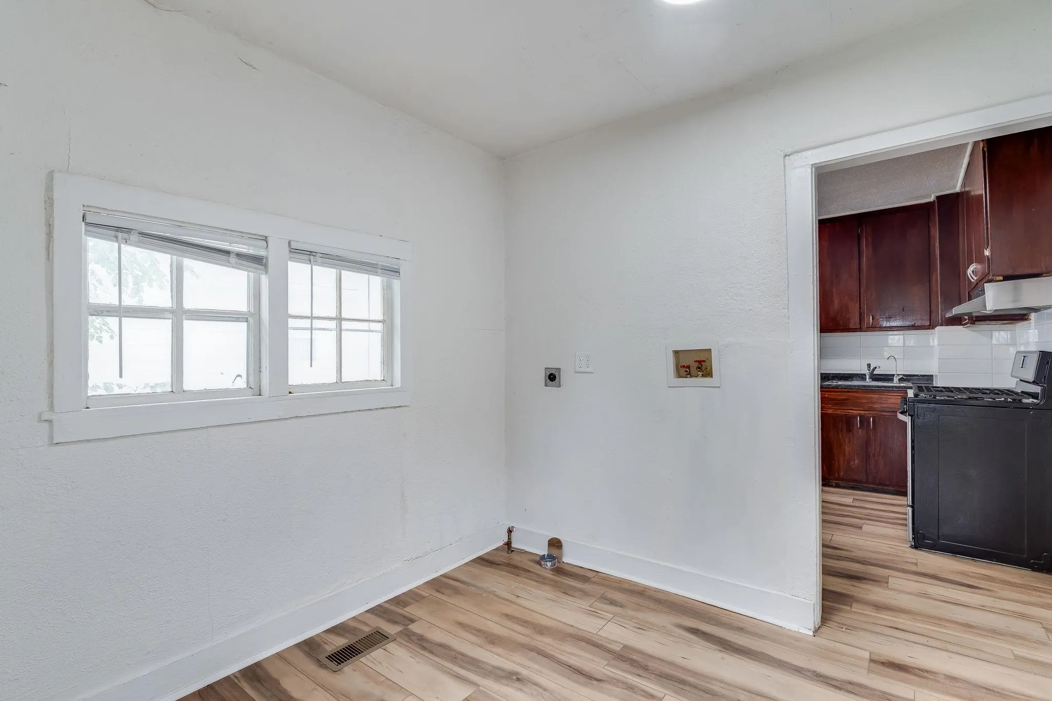 Wichita, Kansas 67213, United States, 3 Bedrooms Bedrooms, ,2 BathroomsBathrooms,Residential,Active,226863