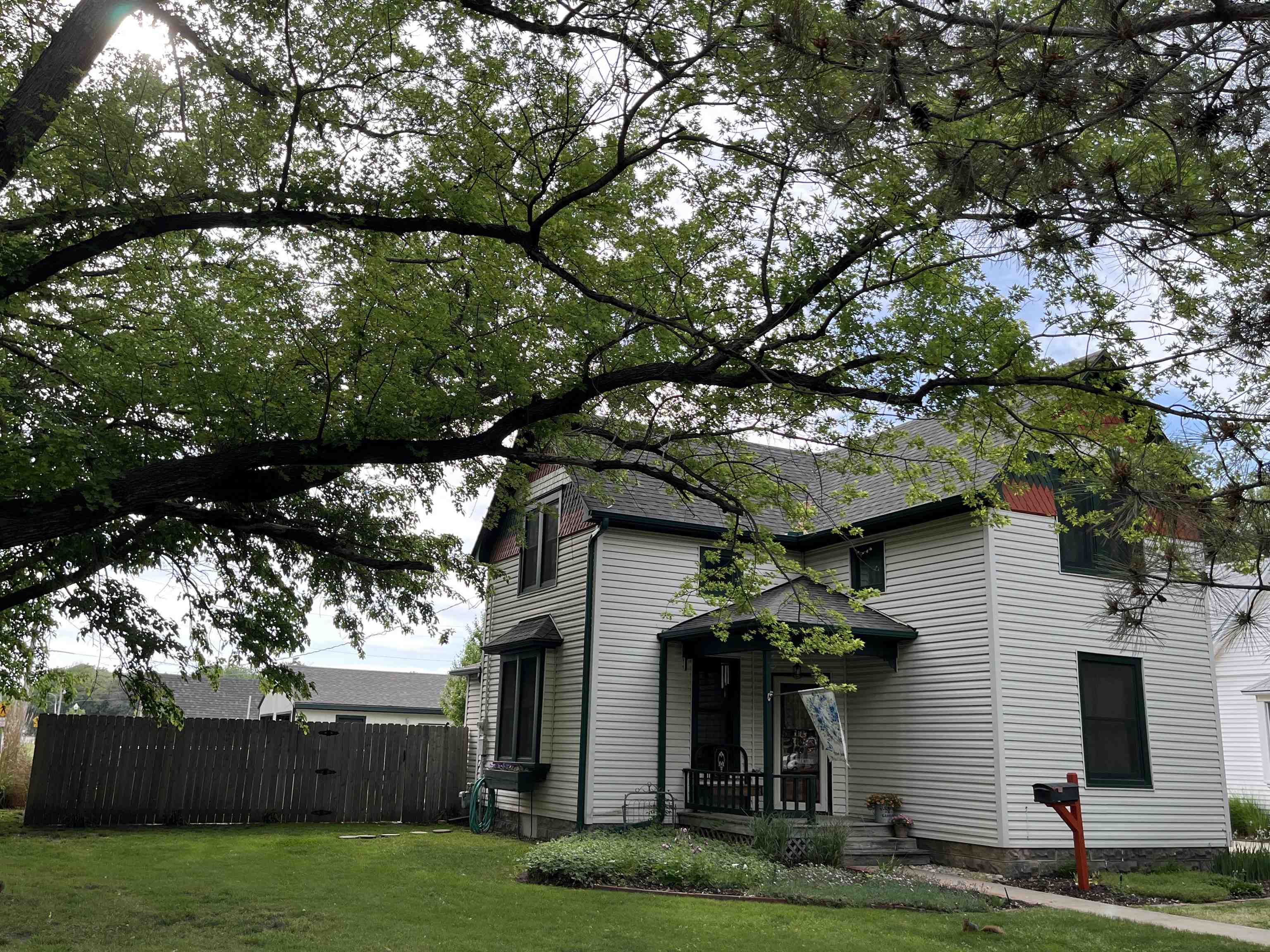 434 S 1st Street, Lindsborg, Kansas image 2